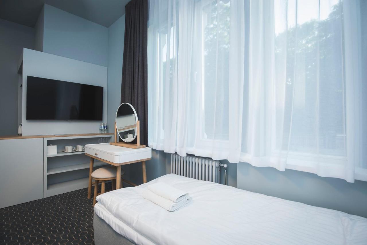 Roze Park Rooms Liepaja Bagian luar foto