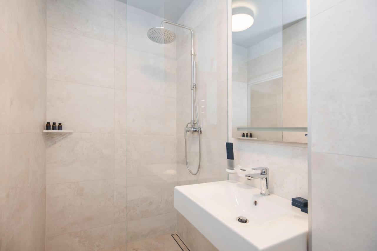 Roze Park Rooms Liepaja Bagian luar foto